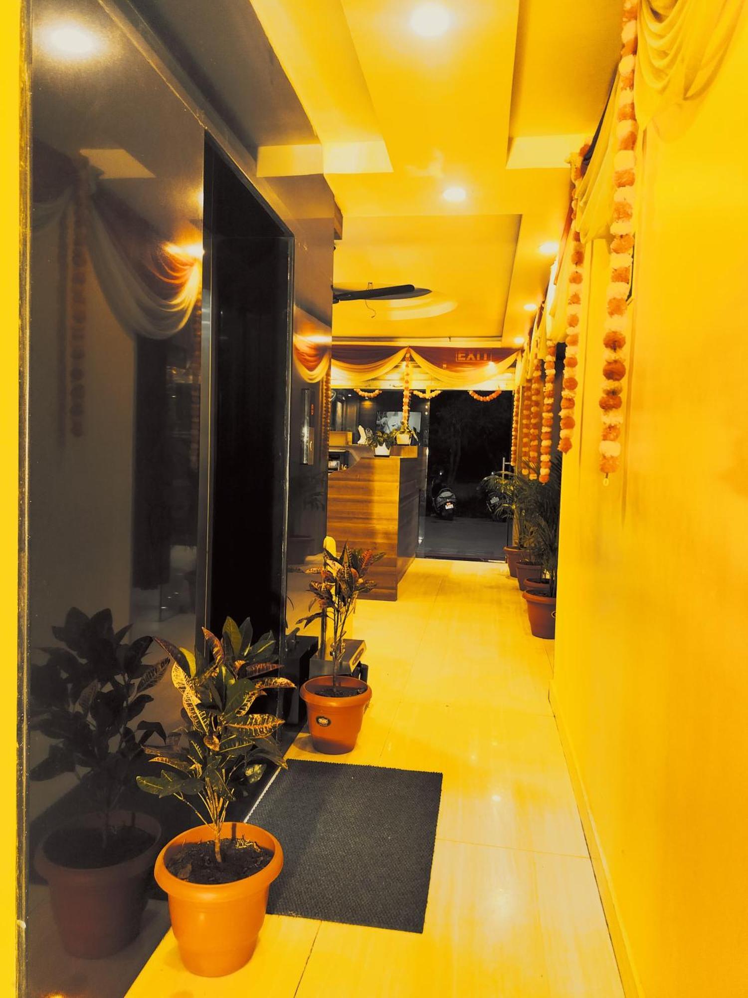 Hotel R K Palace Bhopal Exterior photo